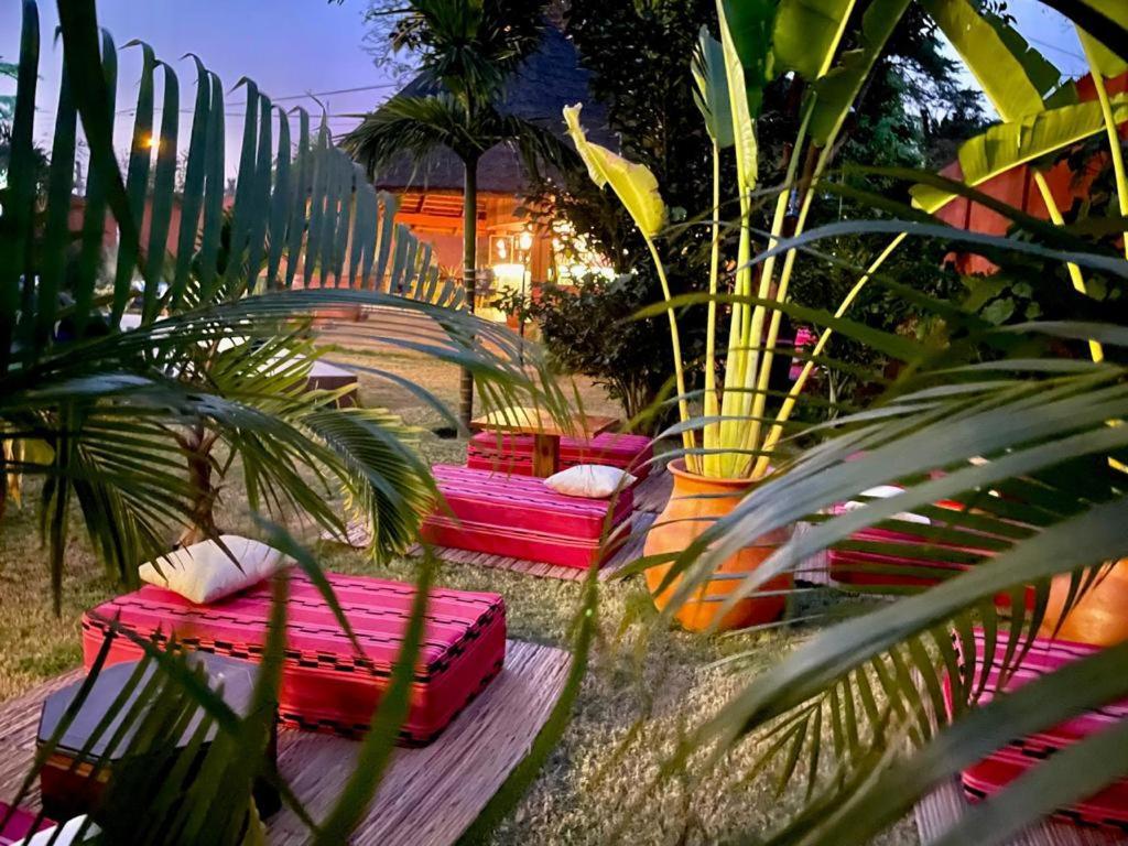 Hotel Le Kentia à Lomé Extérieur photo