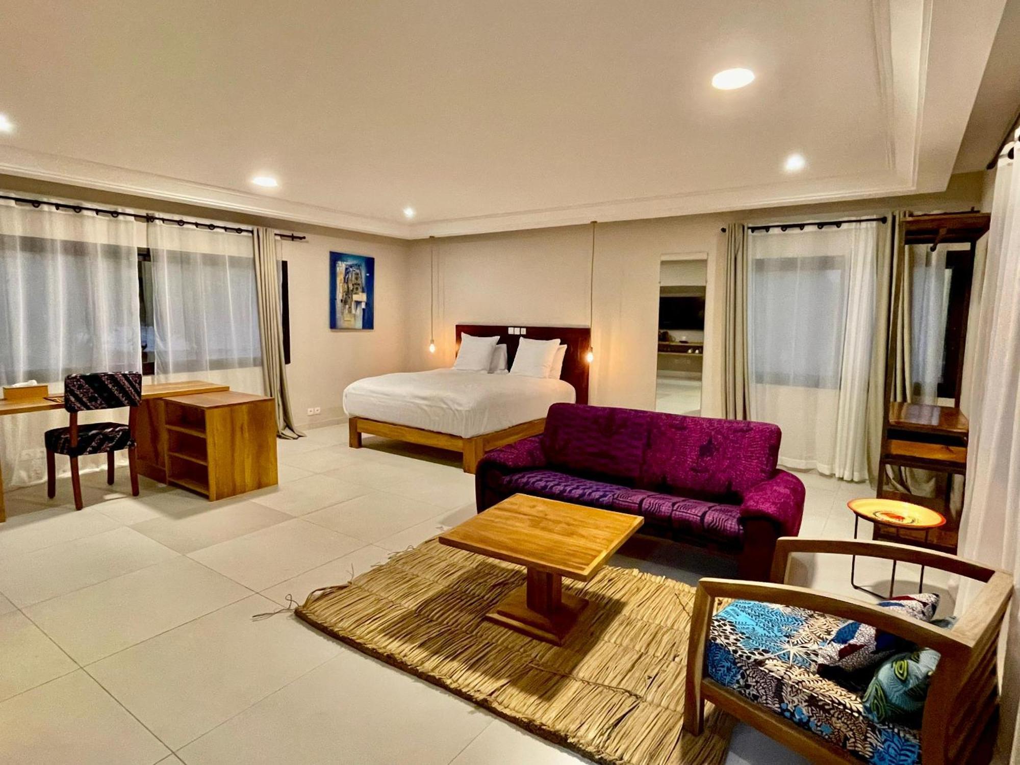 Hotel Le Kentia à Lomé Extérieur photo