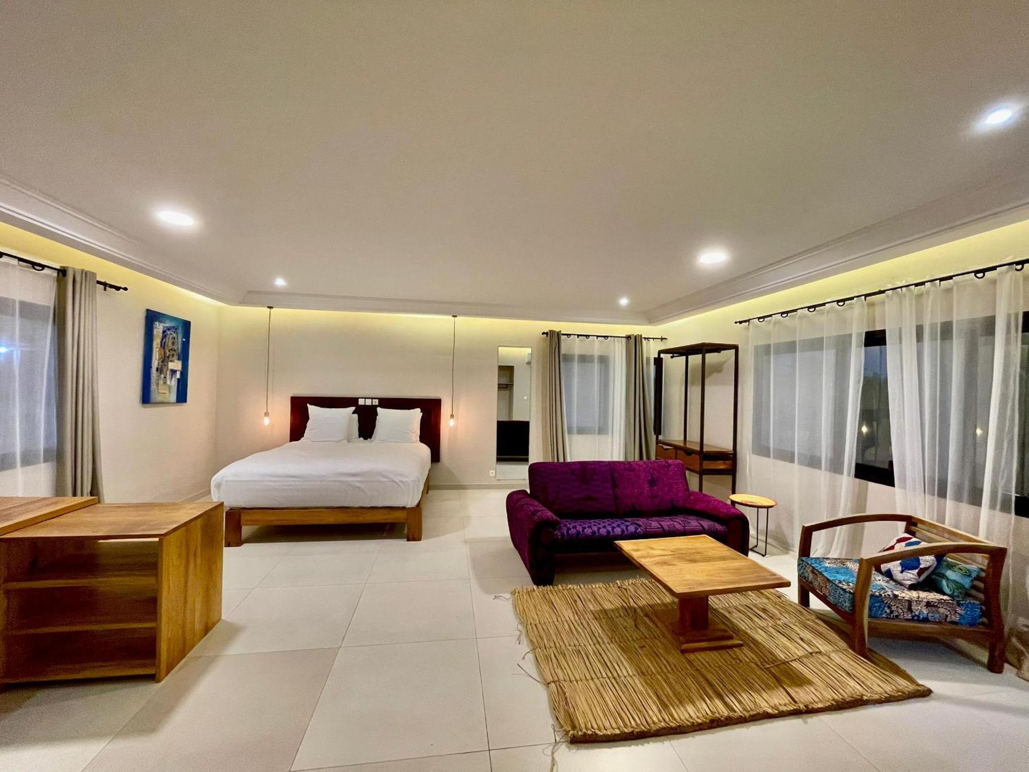 Hotel Le Kentia à Lomé Extérieur photo
